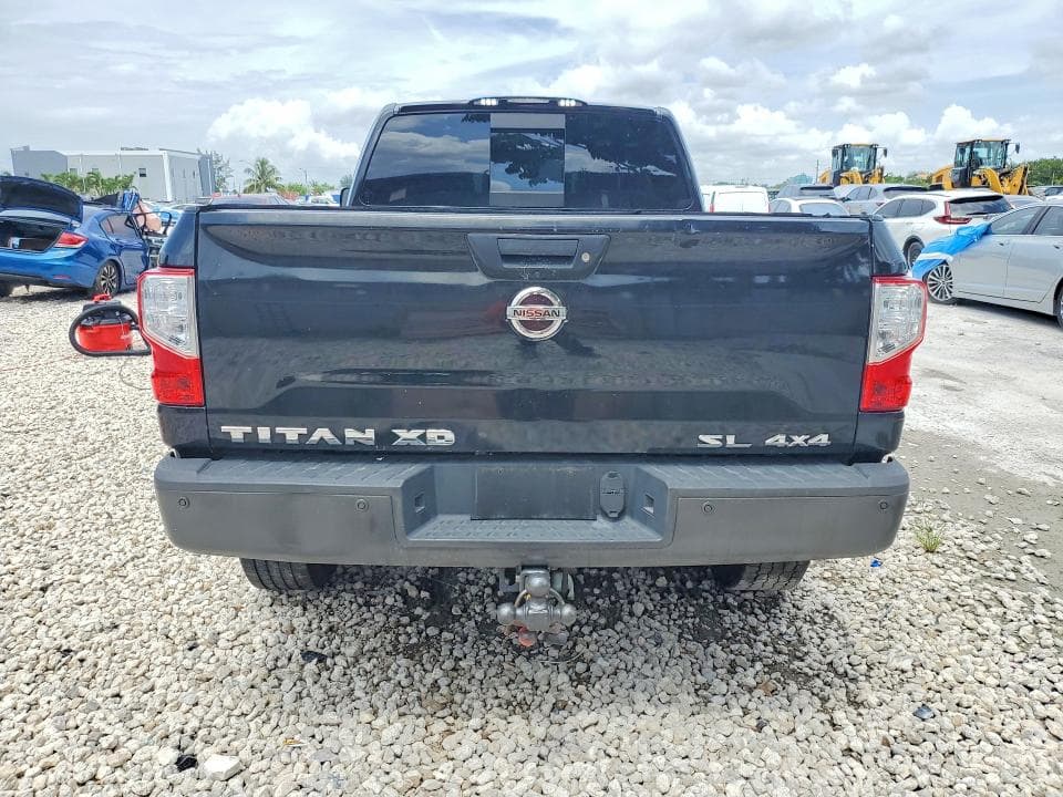 2017 NISSAN TITAN XD SL 6