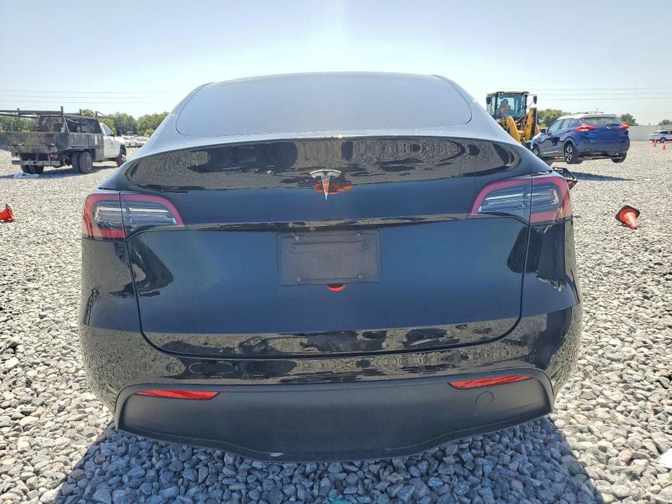 2021 TESLA MODEL Y 6