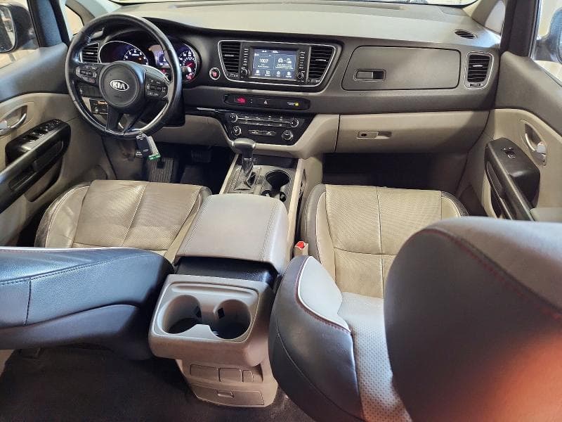 2018 KIA SEDONA LX 8