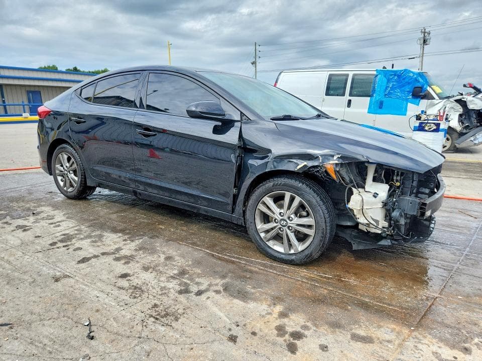 2017 HYUNDAI ELANTRA SE 4