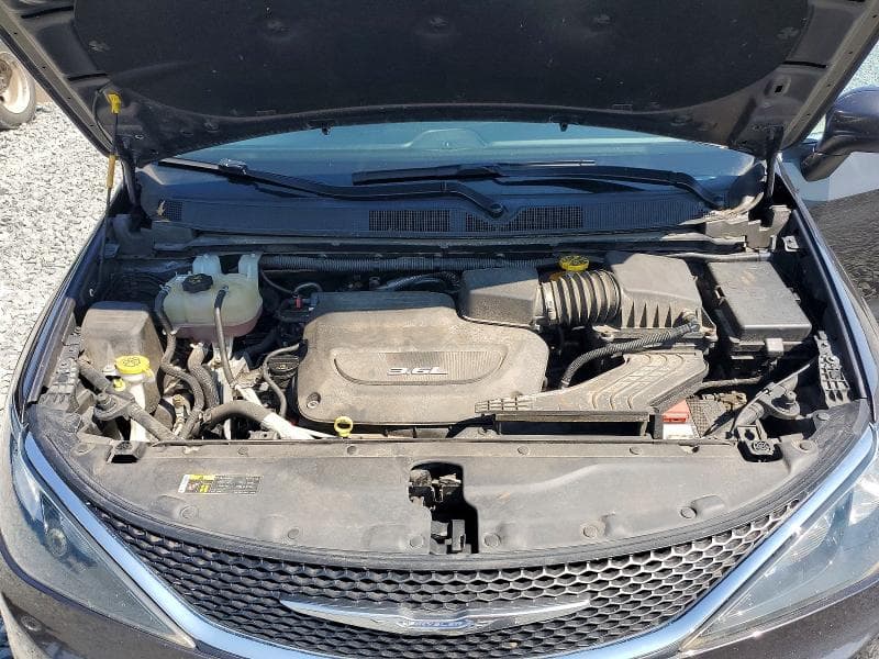 2017 CHRYSLER PACIFICA TOURING 12
