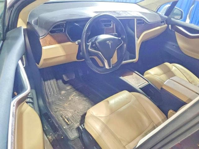 2017 TESLA MODEL X 8