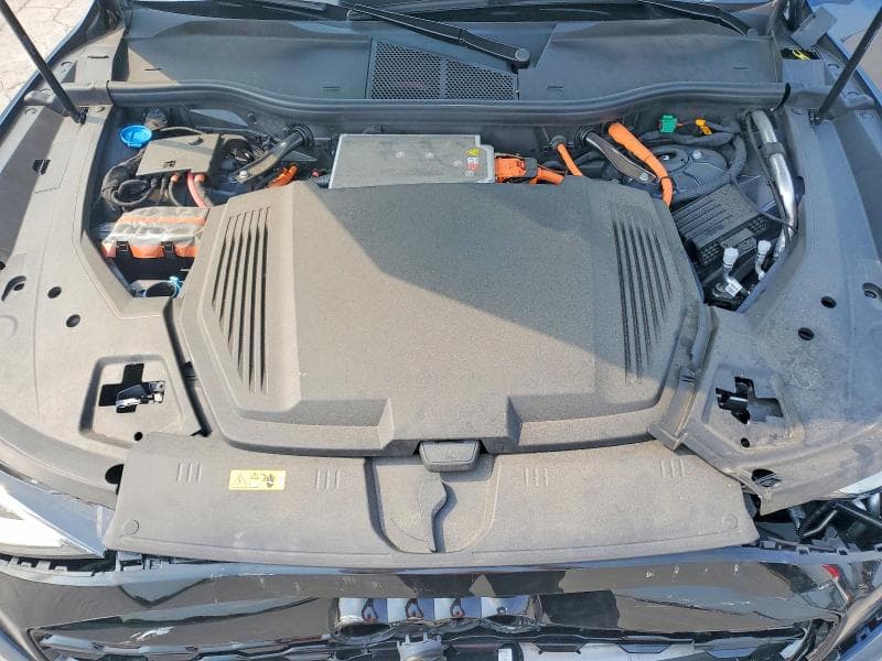 2024 AUDI Q8 E-TRON PRESTIGE 12