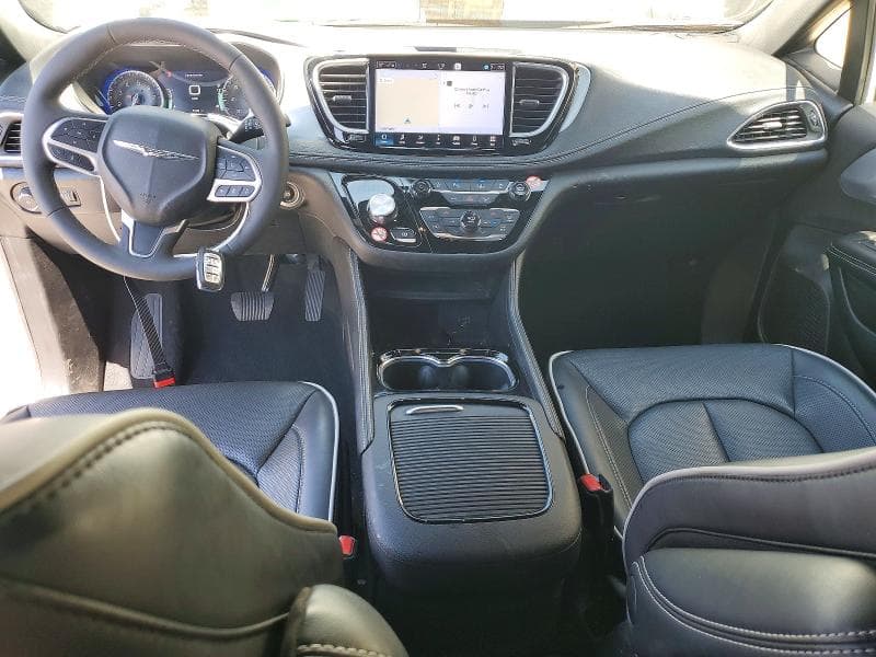 2026 CHRYSLER PACIFICA LIMITED 8