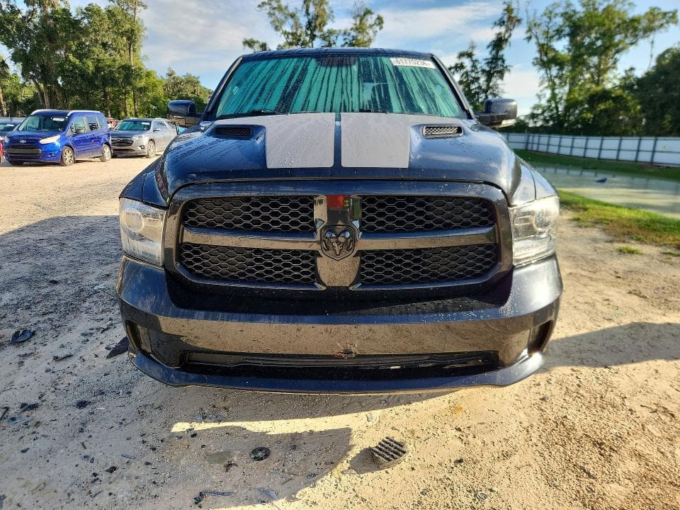 2017 RAM 1500 SPORT 5