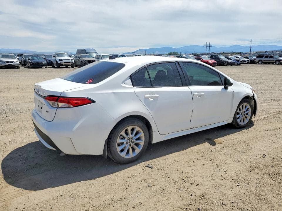 2021 TOYOTA COROLLA LE 3