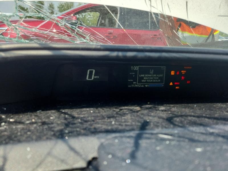 2018 TOYOTA PRIUS C TWO 9