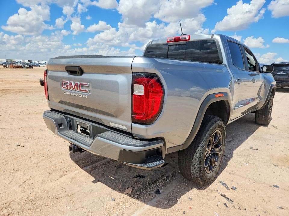 2024 GMC CANYON ELEVATION 3