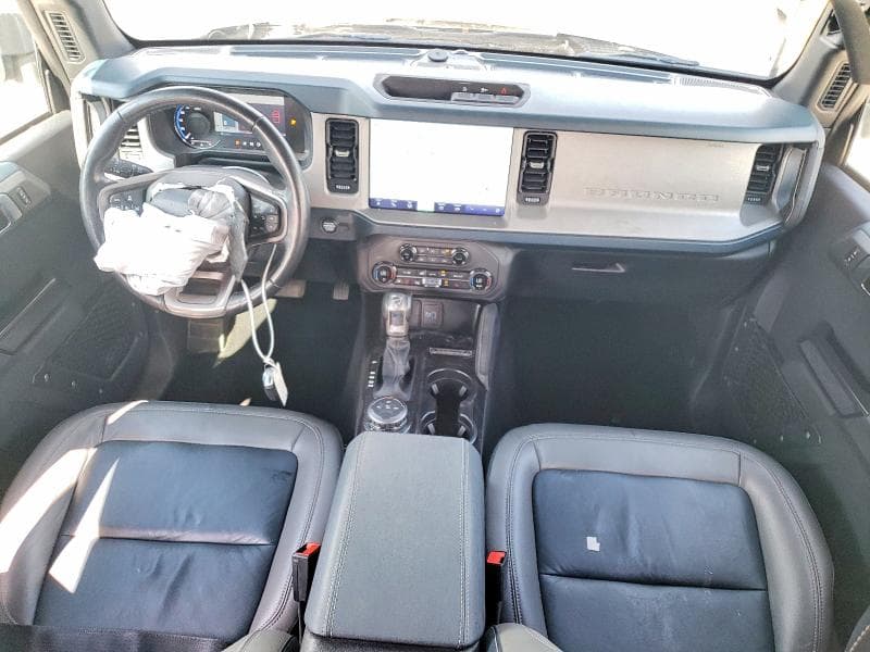 2024 FORD BRONCO OUTER BANKS 8