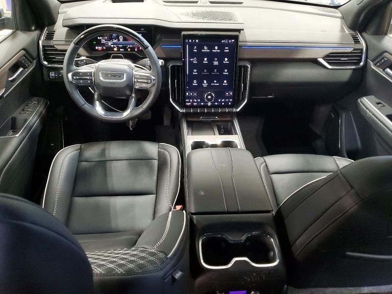 2026 GMC ACADIA DENALI AWD 8