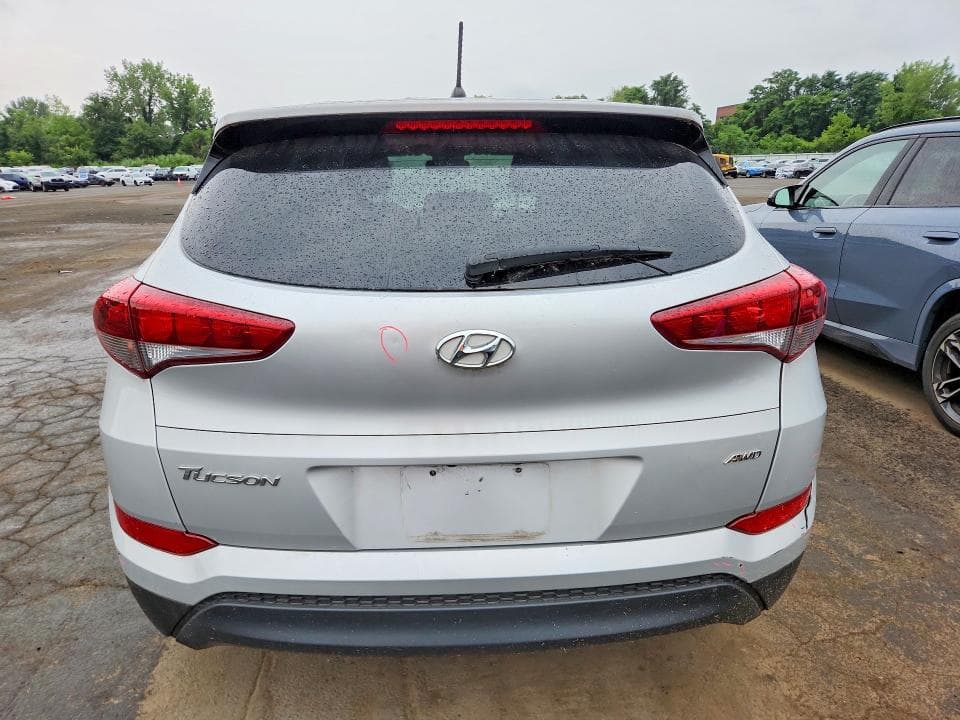 2018 HYUNDAI TUCSON SE 6