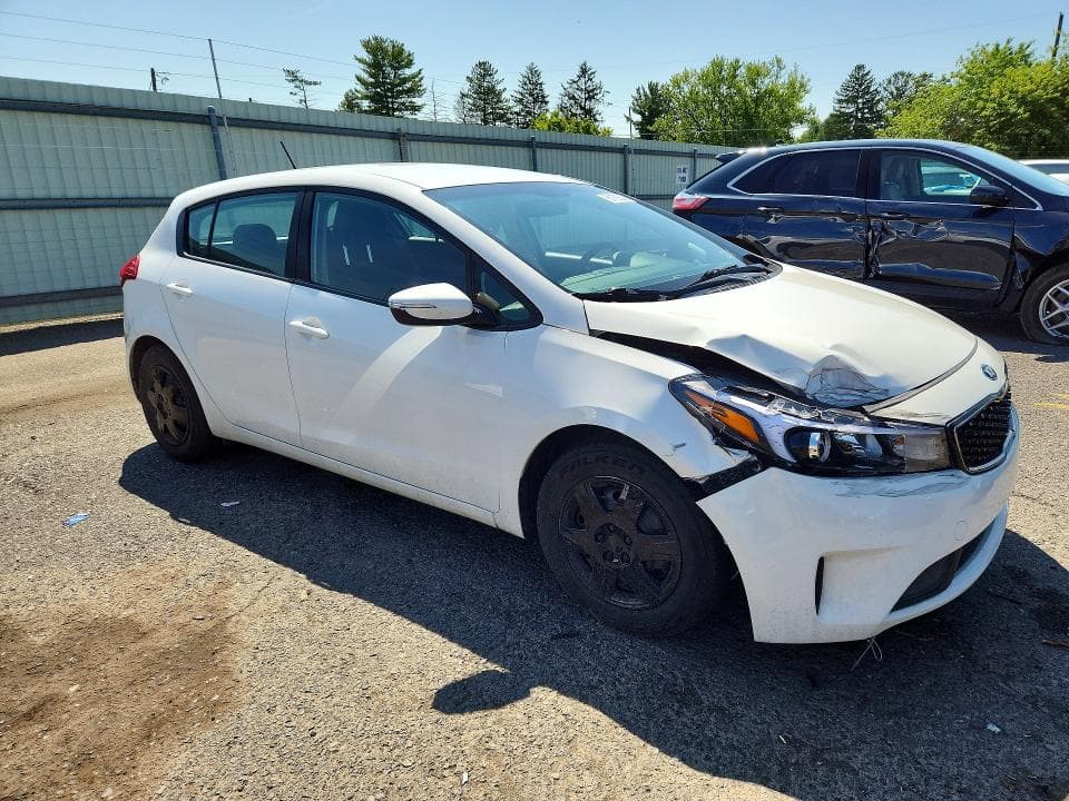 2017 KIA FORTE LX 4