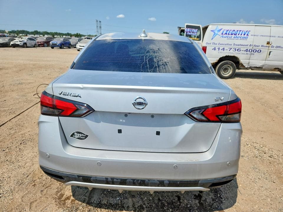 2021 NISSAN VERSA SV 6
