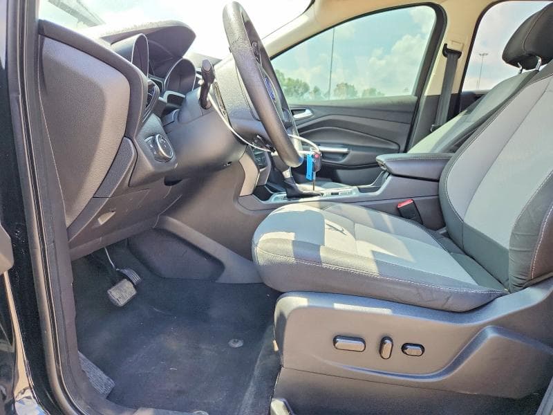 2017 FORD ESCAPE SE 7