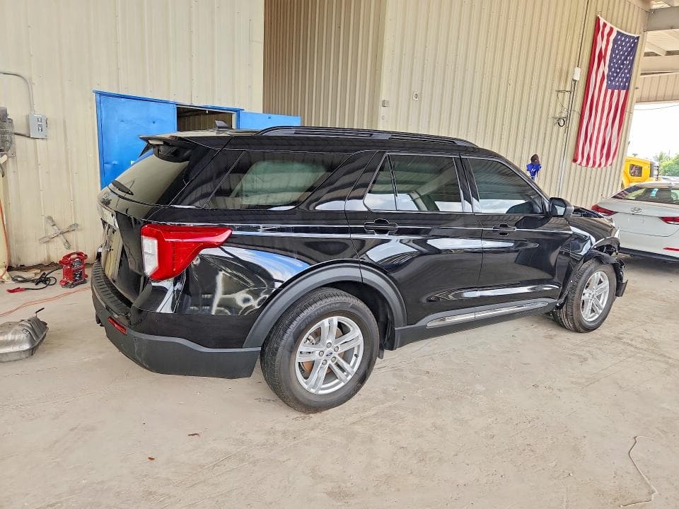 2022 FORD EXPLORER XLT 3