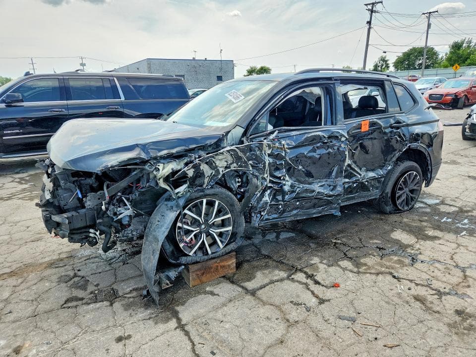 2021 VOLKSWAGEN TIGUAN SE