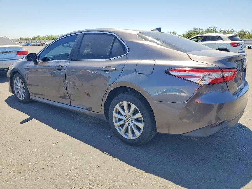 2020 TOYOTA CAMRY LE 2