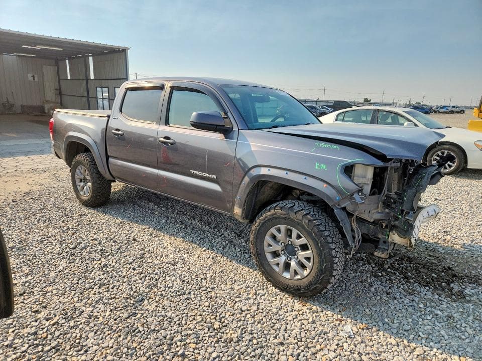 2017 TOYOTA TACOMA SR5 V6 4