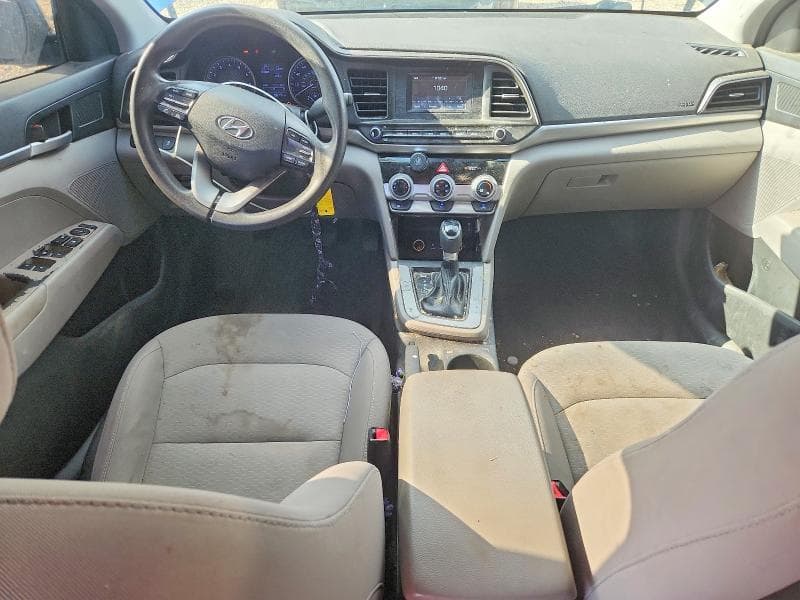 2019 HYUNDAI ELANTRA SE 8