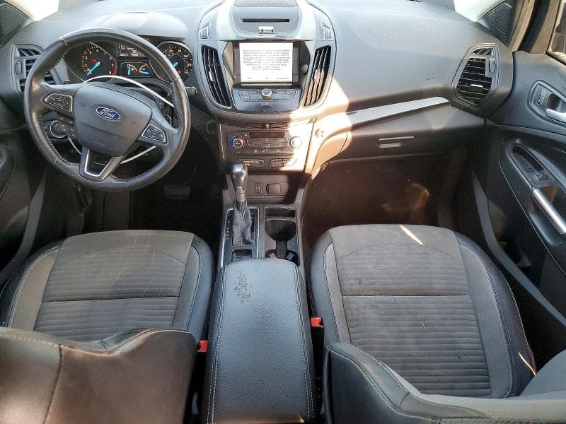 2017 FORD ESCAPE SE 8