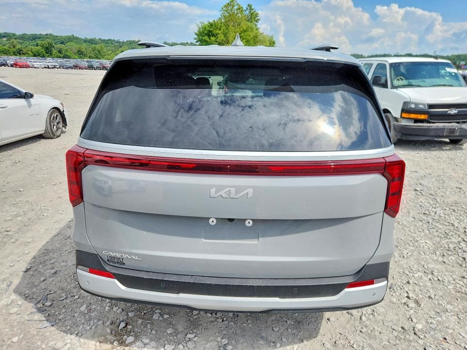 2026 KIA CARNIVAL EX 6