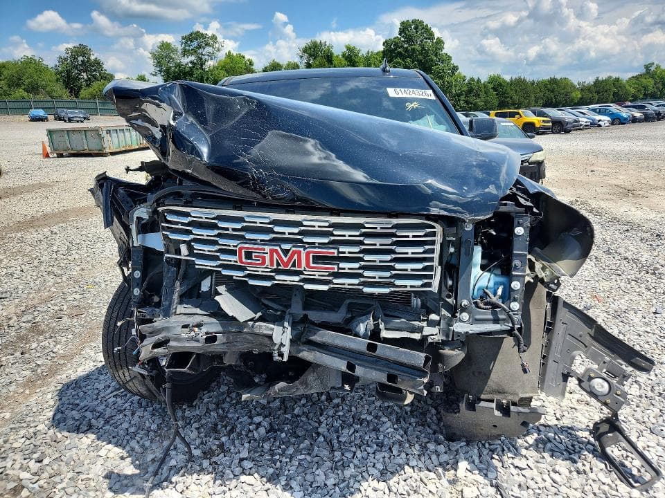 2018 GMC YUKON DENALI 5