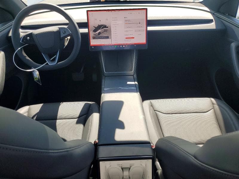 2026 TESLA MODEL Y 8