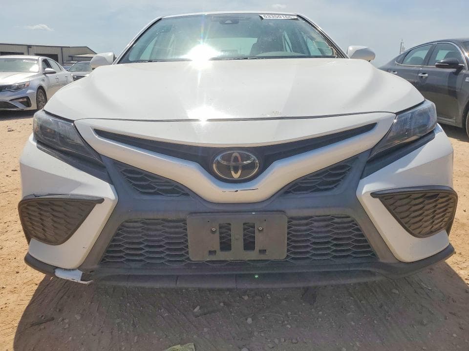 2021 TOYOTA CAMRY SE 5