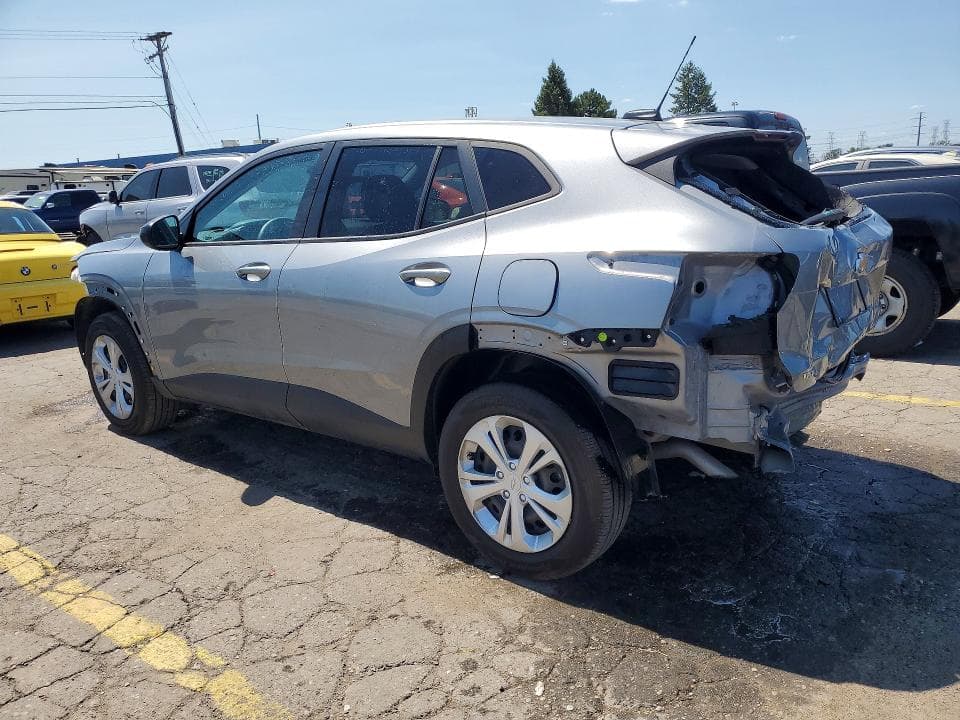 2024 CHEVROLET TRAX LS 2