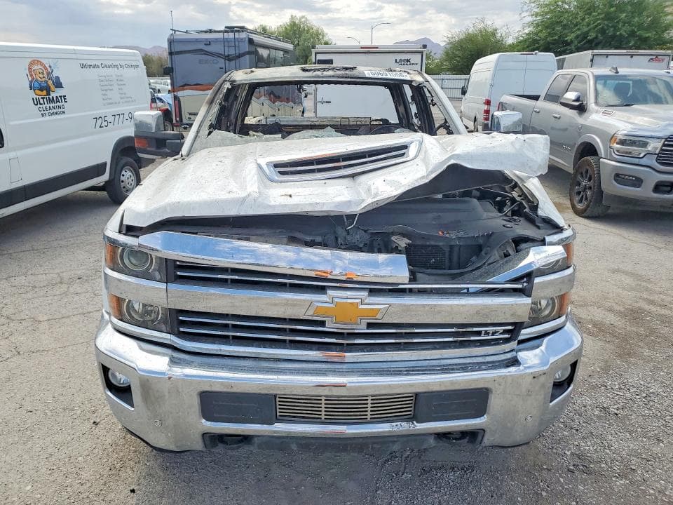2019 CHEVROLET SILVERADO K3500 LTZ 5