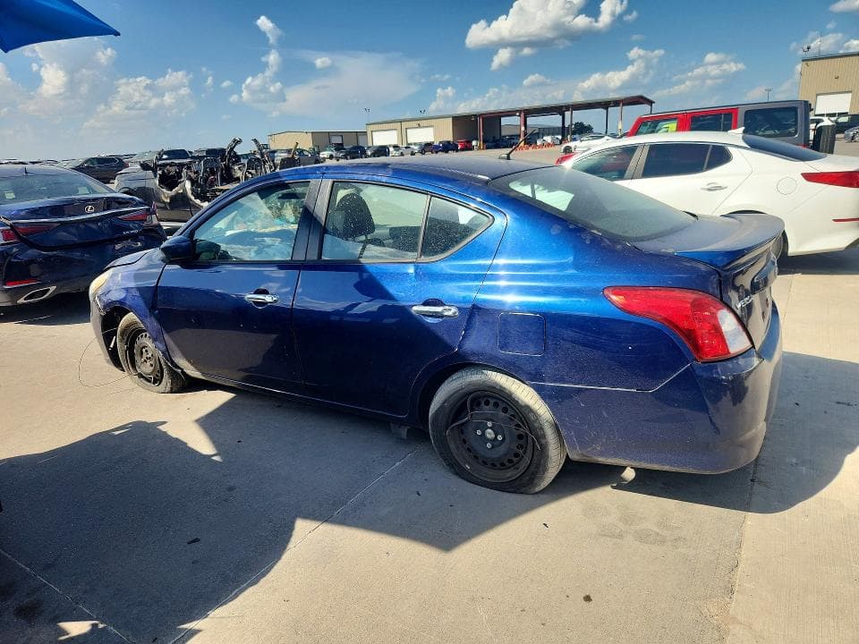2018 NISSAN VERSA SV 2