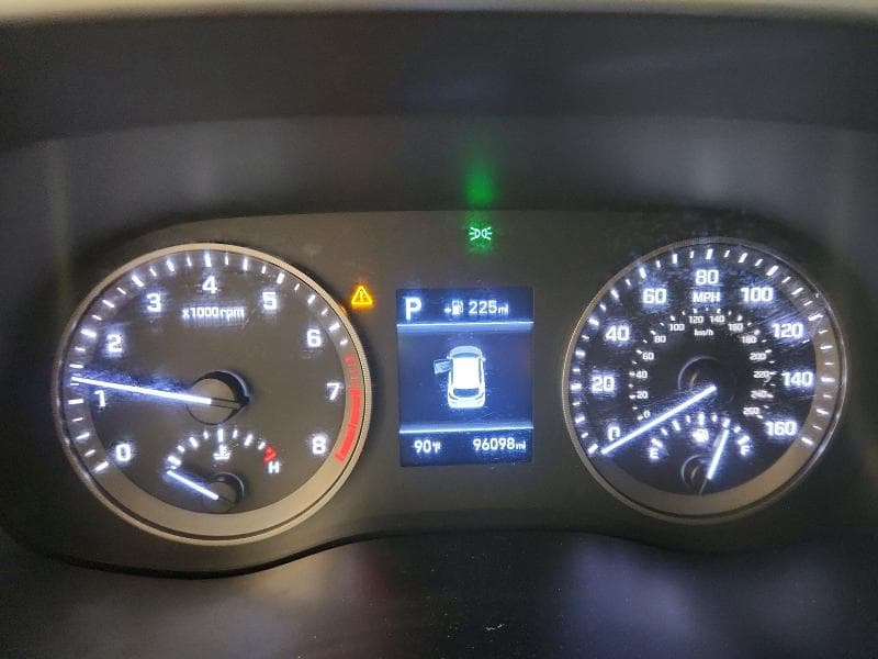 2020 HYUNDAI TUCSON SE 9