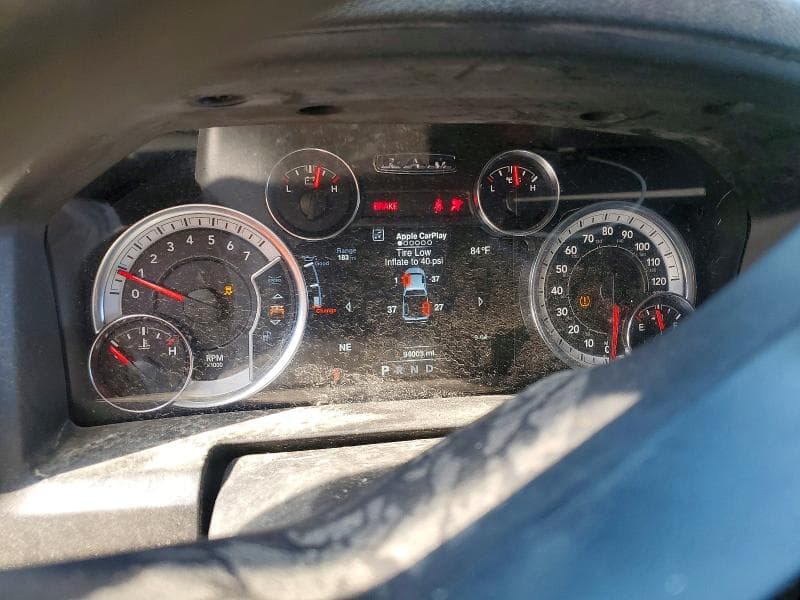 2022 RAM 1500 9