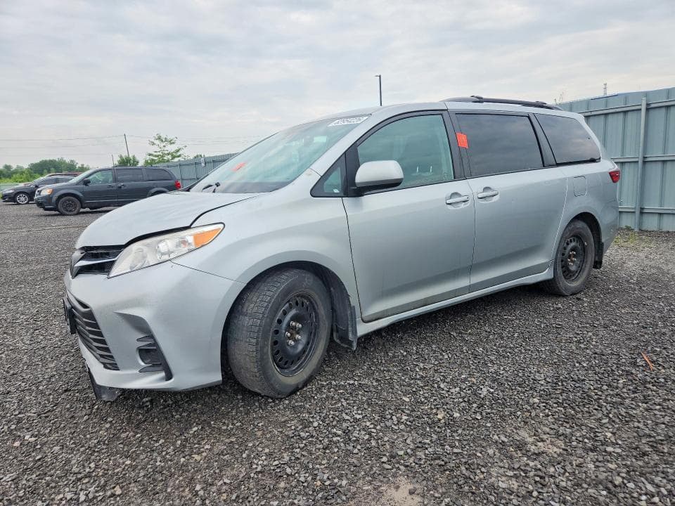 2020 TOYOTA SIENNA LE - 1