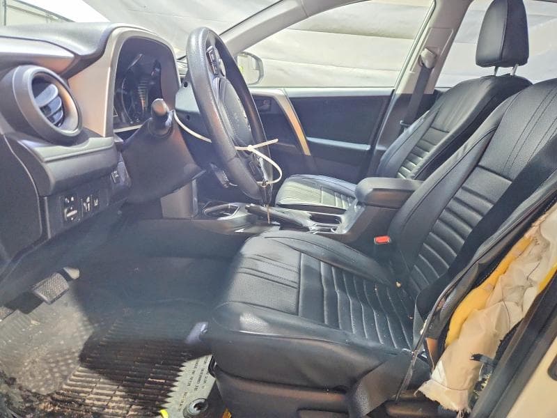 2017 TOYOTA RAV4 LE 7