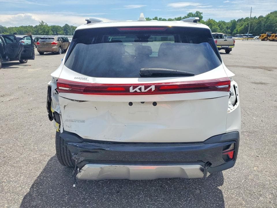 2024 KIA SELTOS EX 6
