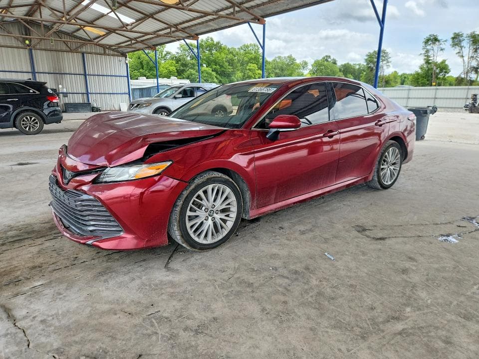 2019 TOYOTA CAMRY XLE - 1