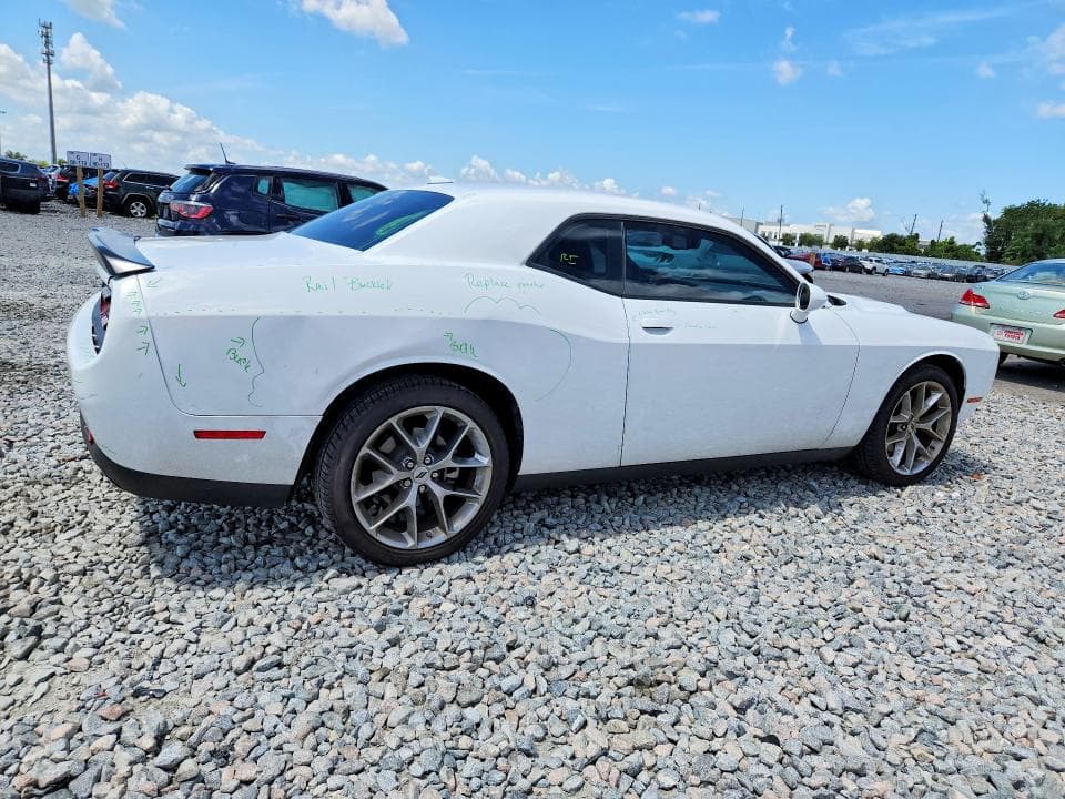 2023 DODGE CHALLENGER SXT 3