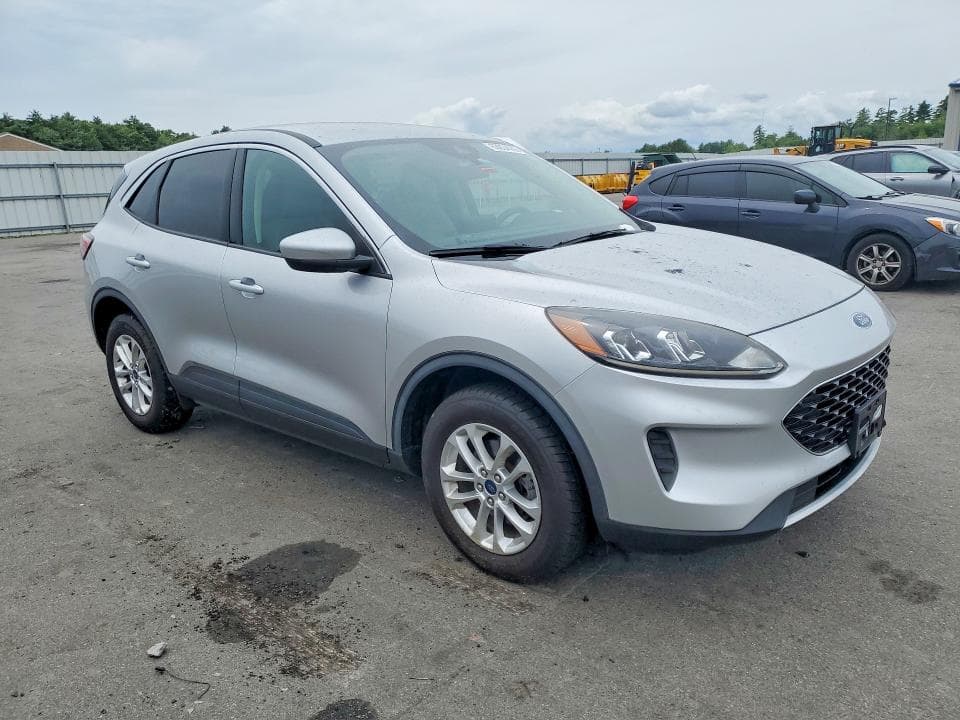 2020 FORD ESCAPE SE 4