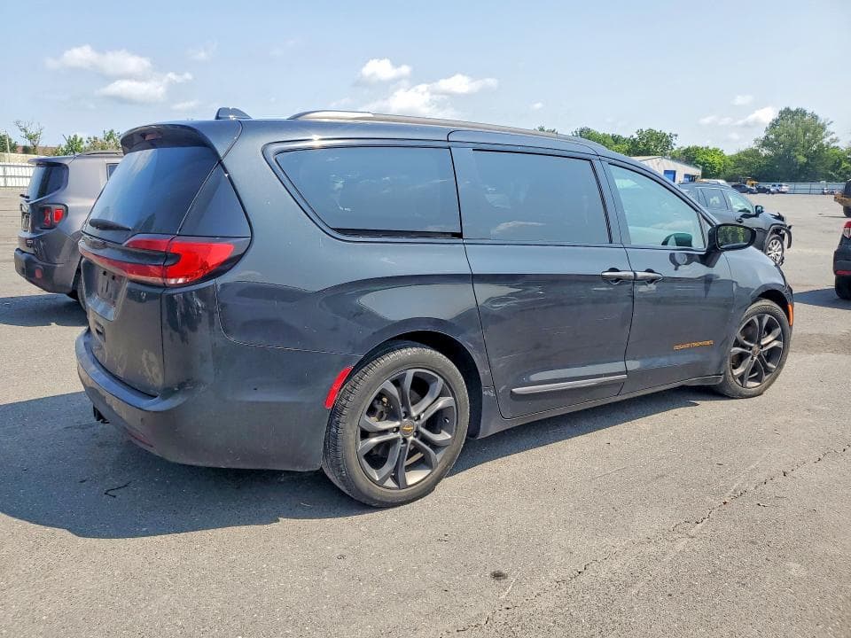 2024 CHRYSLER PACIFICA TOURING L 3