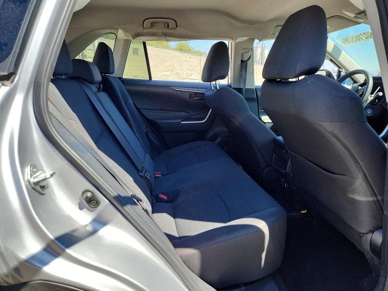 2019 TOYOTA RAV4 LE 11