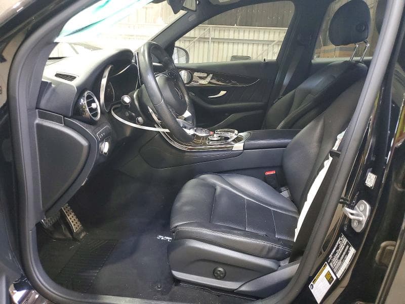 2018 MERCEDES-BENZ GLC 300 4MATIC 7