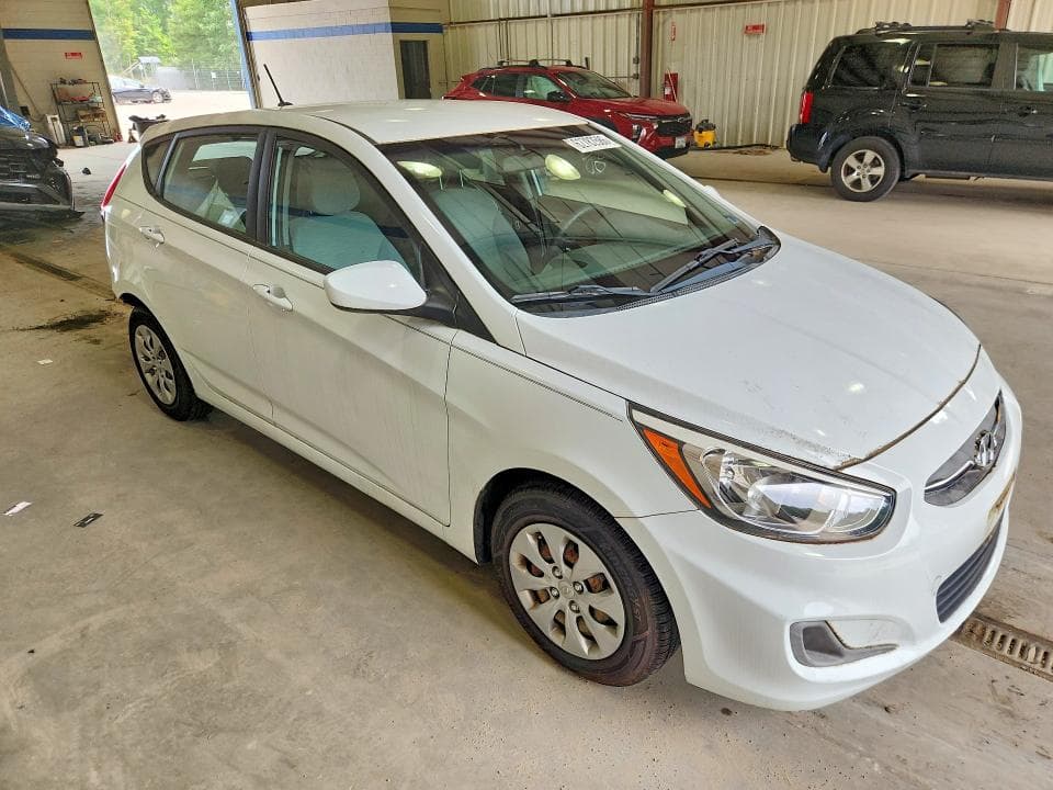 2017 HYUNDAI ACCENT SE 4