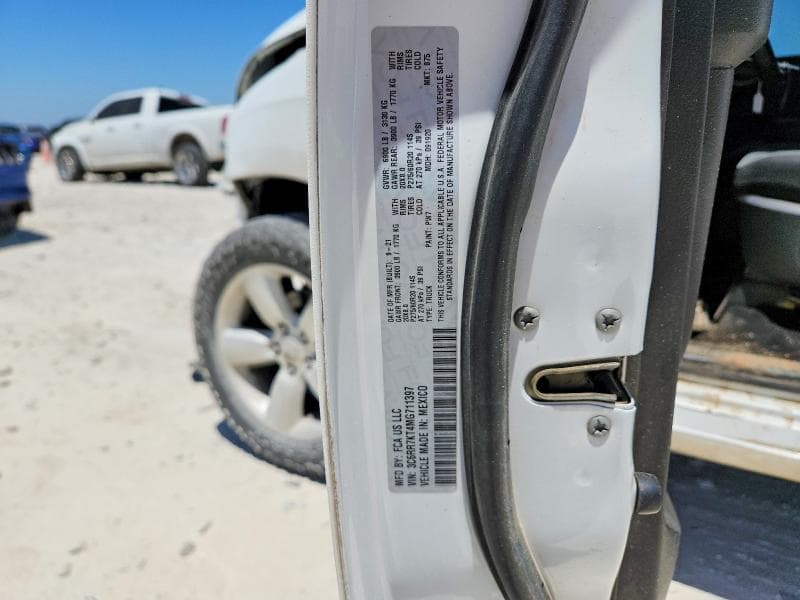 2021 RAM 1500 CLASSIC TRADESMAN 12