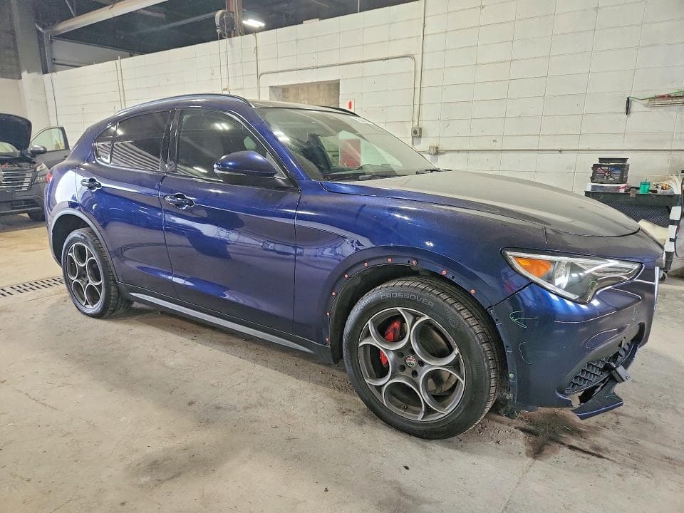 2018 ALFA ROMEO STELVIO TI SPORT 4