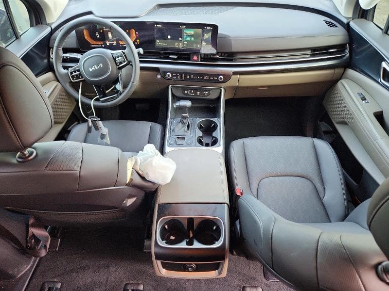 2026 KIA CARNIVAL EX 8