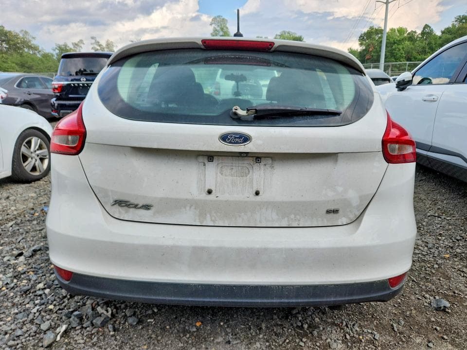 2017 FORD FOCUS SE 6