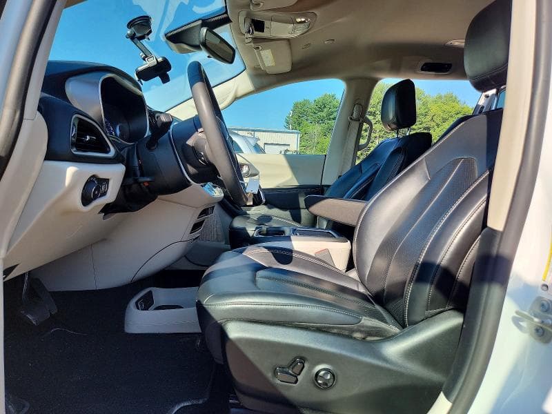 2024 CHRYSLER PACIFICA TOURING L 7