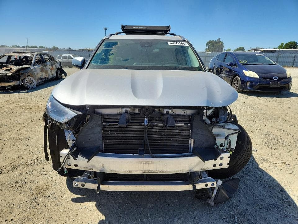 2021 TOYOTA HIGHLANDER XLE 5