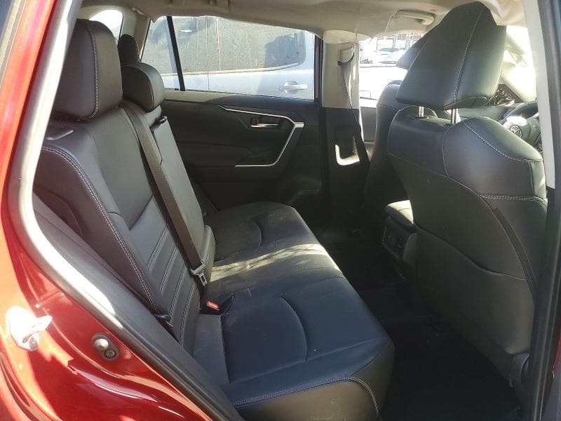 2025 TOYOTA RAV4 XLE PREMIUM 11